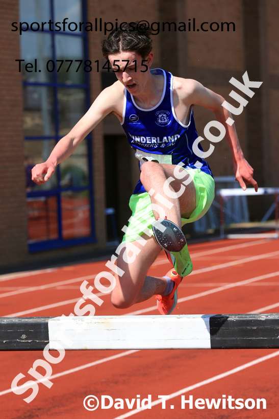Steeplechase, 2026 Elswick Harriers Event, Wentworth, Hexham. Photo: David T. Hewitson/Sports for All Pics